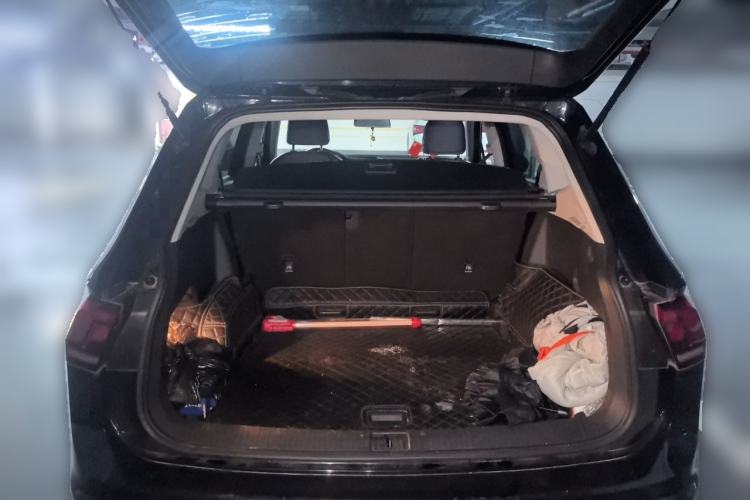 Used Volkswagen Tiguan L 2020 330TSI Automatic Two-Wheel Drive Panoramic Comfort Edition China VI Standard Trunk