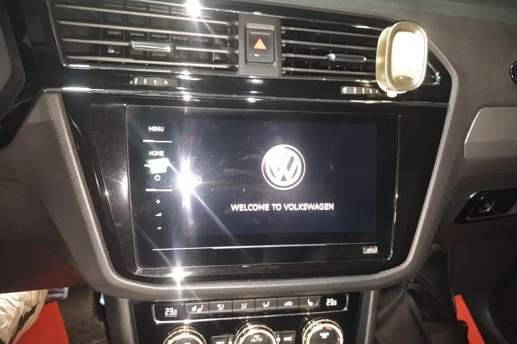 Used Volkswagen Tiguan L 2020 330TSI Automatic Two-Wheel Drive Smart Luxury Edition China VI Standard Audio And AC Panel