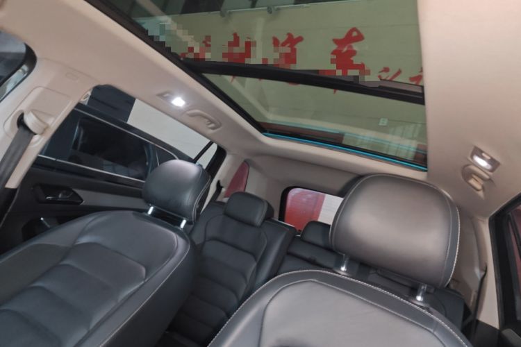 Used Volkswagen Tiguan L 2020 330TSI Automatic Two-Wheel Drive Smart Luxury Edition China VI Standard Headliner