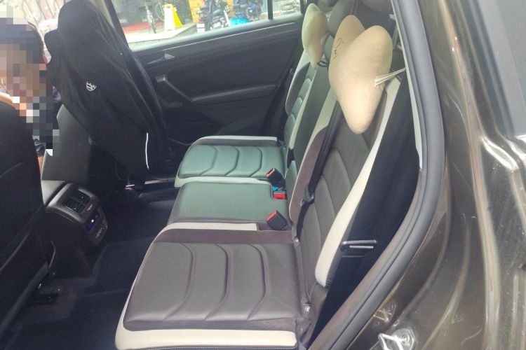 Used Volkswagen Tiguan L 2020 330TSI Automatic Two-Wheel Drive Smart Luxury Edition China VI Standard Interior 4