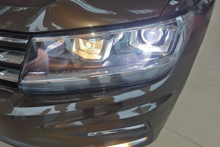 Used Volkswagen Tiguan L 2020 330TSI Automatic Two-Wheel Drive Smart Luxury Edition China VI Standard Left Front Headlight