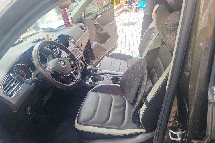 Used Volkswagen Tiguan L 2020 330TSI Automatic Two-Wheel Drive Smart Luxury Edition China VI Standard Left Front Seat