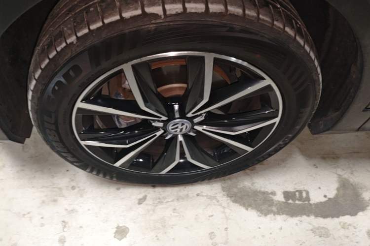 Used Volkswagen Tiguan L 2020 330TSI Automatic Two-Wheel Drive Smart Luxury Edition China VI Standard Left Front Wheel Hub