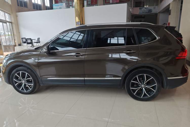 Used Volkswagen Tiguan L 2020 330TSI Automatic Two-Wheel Drive Smart Luxury Edition China VI Standard Left Side