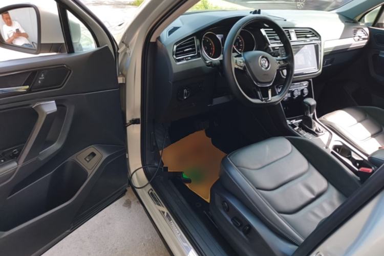 Used Volkswagen Tiguan L 2020 330TSI Automatic Two-Wheel Drive Smart Luxury Edition China VI Standard Driver Seat