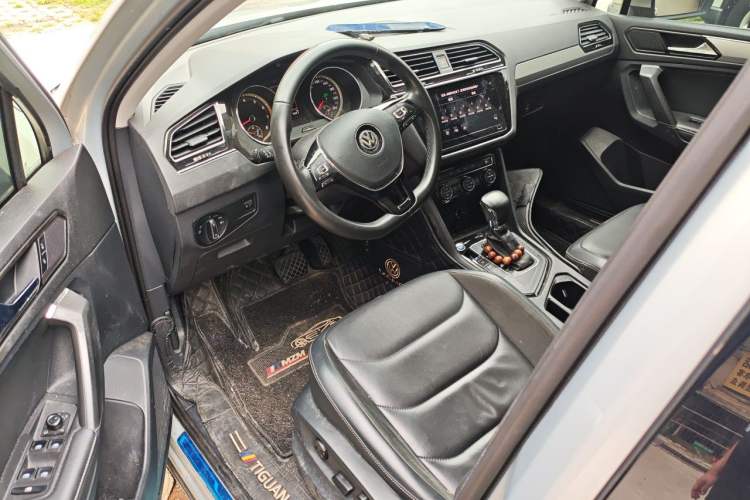 Used Volkswagen Tiguan L 2020 330TSI Automatic Two-Wheel Drive Panoramic Comfort Edition China VI Standard Driver Seat