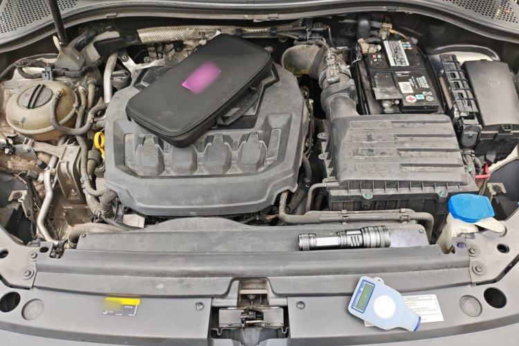Used Volkswagen Tiguan L 2020 330TSI Automatic Two-Wheel Drive Panoramic Comfort Edition China VI Standard Engine Bay