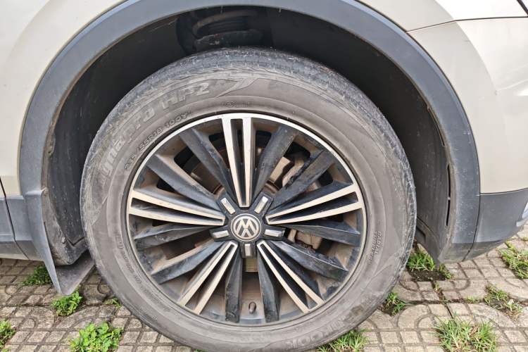 Used Volkswagen Tiguan L 2020 330TSI Automatic Two-Wheel Drive Panoramic Comfort Edition China VI Standard Exterior 1