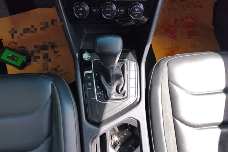 Used Volkswagen Tiguan L 2020 330TSI Automatic Two-Wheel Drive Smart Luxury Edition China VI Standard Gear Lever