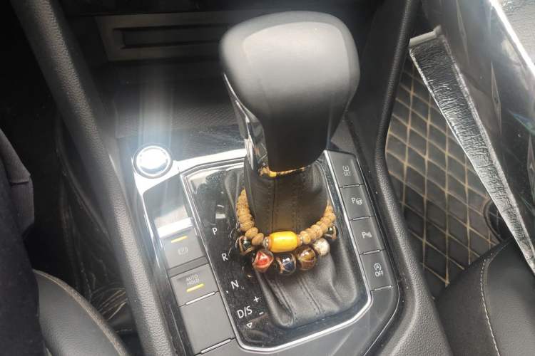 Used Volkswagen Tiguan L 2020 330TSI Automatic Two-Wheel Drive Smart Luxury Edition China VI Standard Gear Lever