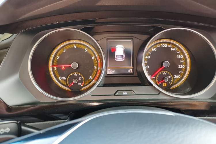 Used Volkswagen Tiguan L 2020 330TSI Automatic Two-Wheel Drive Smart Luxury Edition China VI Standard Instrument Cluster