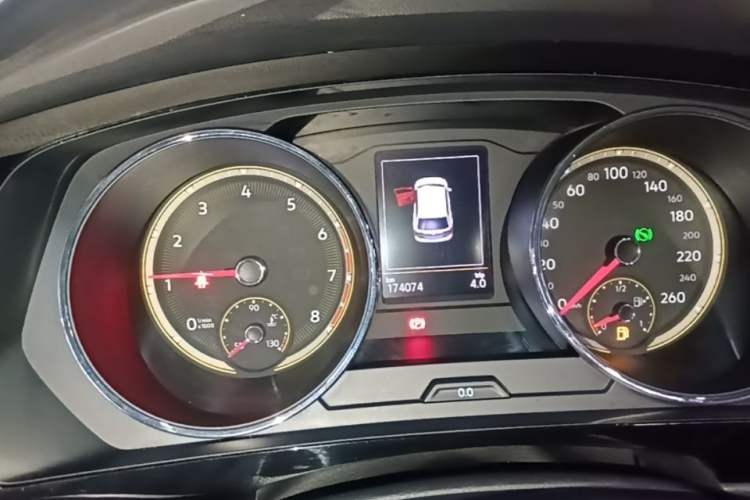 Used Volkswagen Tiguan L 2020 330TSI Automatic Two-Wheel Drive Smart Luxury Edition China VI Standard Instrument Cluster