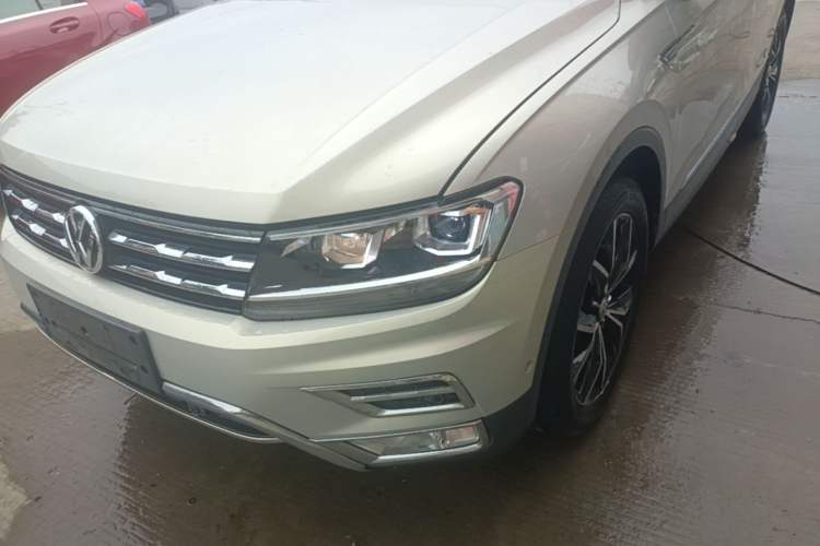 Used Volkswagen Tiguan L 2020 330TSI Automatic Two-Wheel Drive Smart Luxury Edition China VI Standard Left Front Headlight