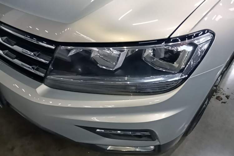 Used Volkswagen Tiguan L 2020 330TSI Automatic Two-Wheel Drive Smart Luxury Edition China VI Standard Left Front Headlight