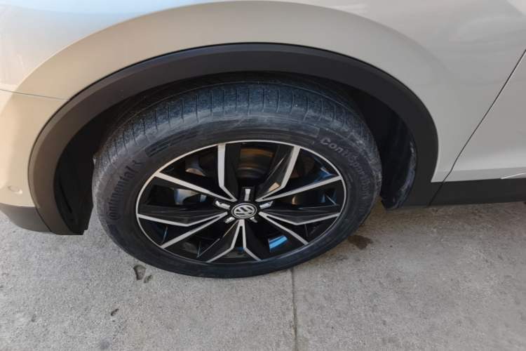Used Volkswagen Tiguan L 2020 330TSI Automatic Two-Wheel Drive Smart Luxury Edition China VI Standard Left Front Wheel Hub
