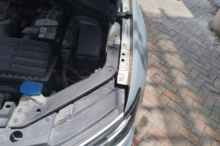 Used Volkswagen Tiguan L 2020 330TSI Automatic Two-Wheel Drive R-Line Flagship Version China VI Standard Engine Bay Left