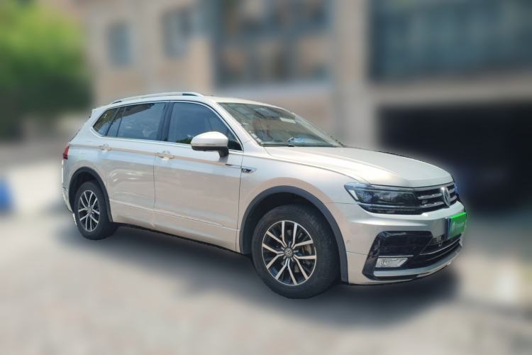 Used Volkswagen Tiguan L 2020 330TSI Automatic Two-Wheel Drive R-Line Flagship Version China VI Standard Front Right 45 Deg