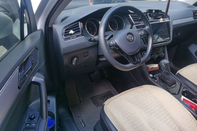 Used Volkswagen Tiguan L 2020 330TSI Automatic Two-Wheel Drive Smart Luxury Edition China VI Standard Driver Seat