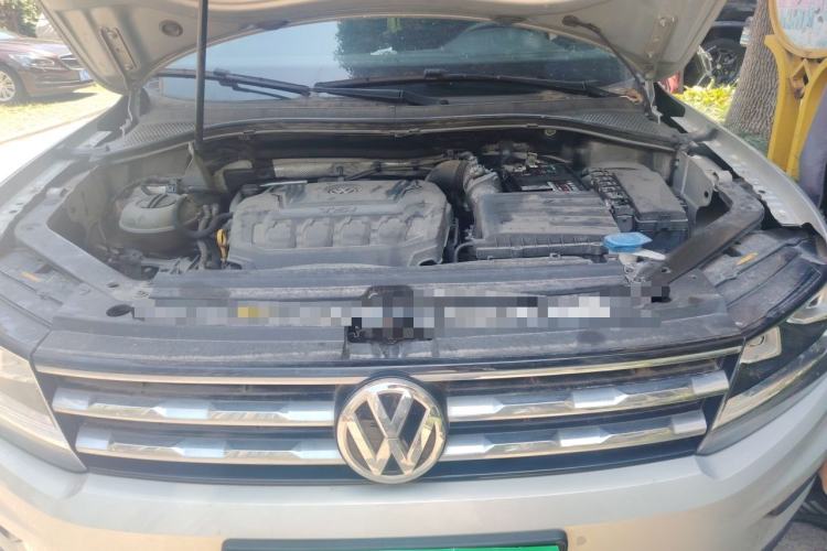 Used Volkswagen Tiguan L 2020 330TSI Automatic Two-Wheel Drive Smart Luxury Edition China VI Standard Engine Bay