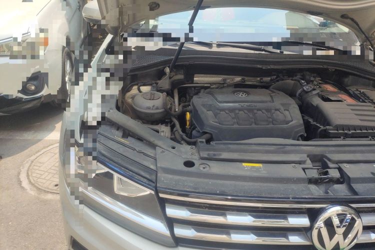 Used Volkswagen Tiguan L 2020 330TSI Automatic Two-Wheel Drive Luxury Edition China VI Standard Engine Bay Right
