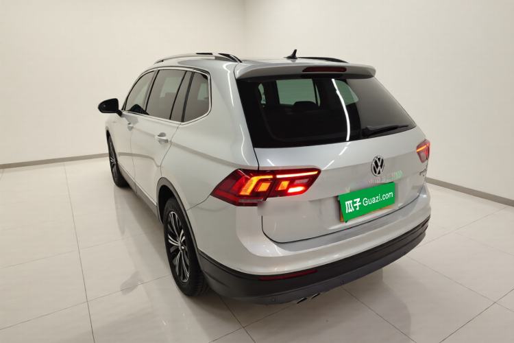 Used Volkswagen Tiguan L 2020 330TSI Automatic Two-Wheel Drive Luxury Edition China VI Standard Exterior 2