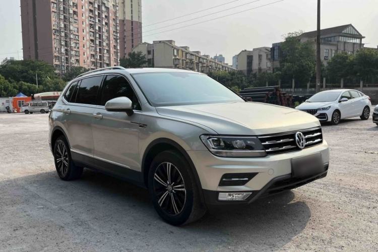 Used Volkswagen Tiguan L 2020 330TSI Automatic Two-Wheel Drive Panoramic Comfort Edition China VI Standard Exterior 2