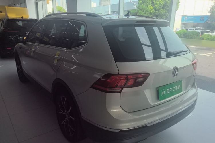 Used Volkswagen Tiguan L 2020 330TSI Automatic Two-Wheel Drive Smart Luxury Edition China VI Standard Exterior 2