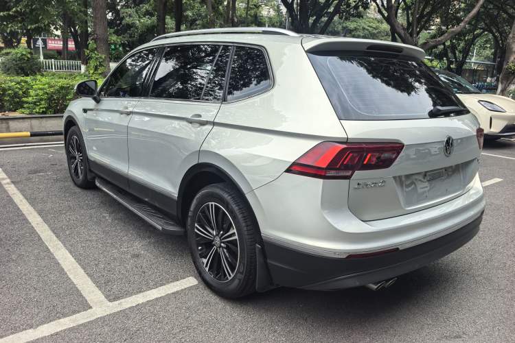 Used Volkswagen Tiguan L 2020 330TSI Automatic Two-Wheel Drive Panoramic Comfort Edition China VI Standard Exterior 4