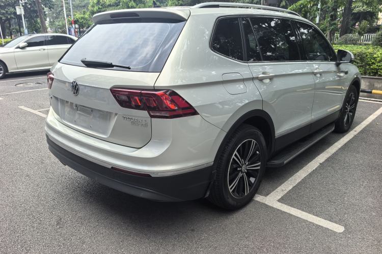 Used Volkswagen Tiguan L 2020 330TSI Automatic Two-Wheel Drive Panoramic Comfort Edition China VI Standard Exterior 5