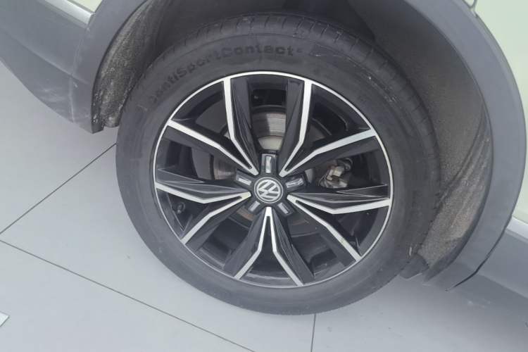 Used Volkswagen Tiguan L 2020 330TSI Automatic Two-Wheel Drive Smart Luxury Edition China VI Standard Exterior 5