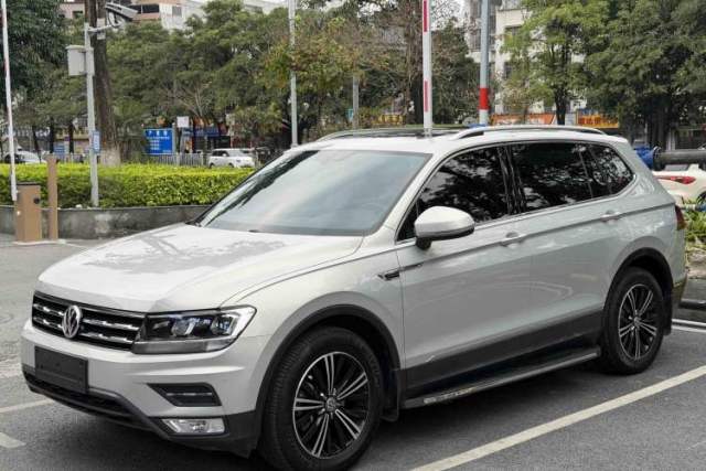 Used Volkswagen Tiguan L 2020 330TSI Automatic Two-Wheel Drive Panoramic Comfort Edition China VI Standard