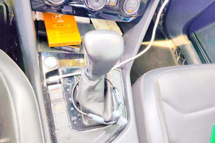 Used Volkswagen Tiguan L 2020 330TSI Automatic Two-Wheel Drive Panoramic Comfort Edition China VI Standard Gear Lever