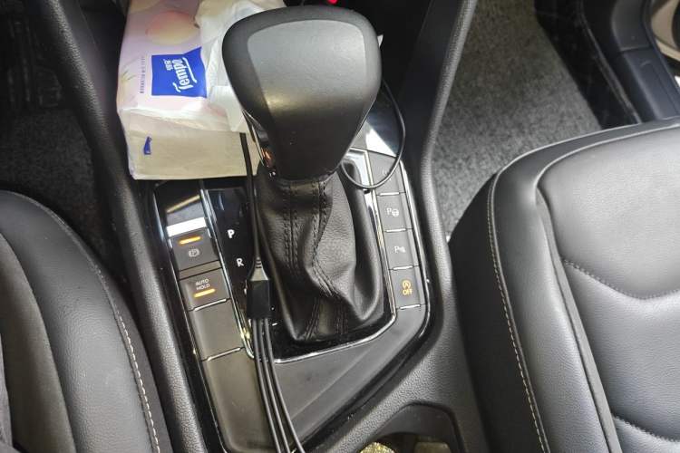 Used Volkswagen Tiguan L 2020 330TSI Automatic Two-Wheel Drive Smart Luxury Edition China VI Standard Gear Lever