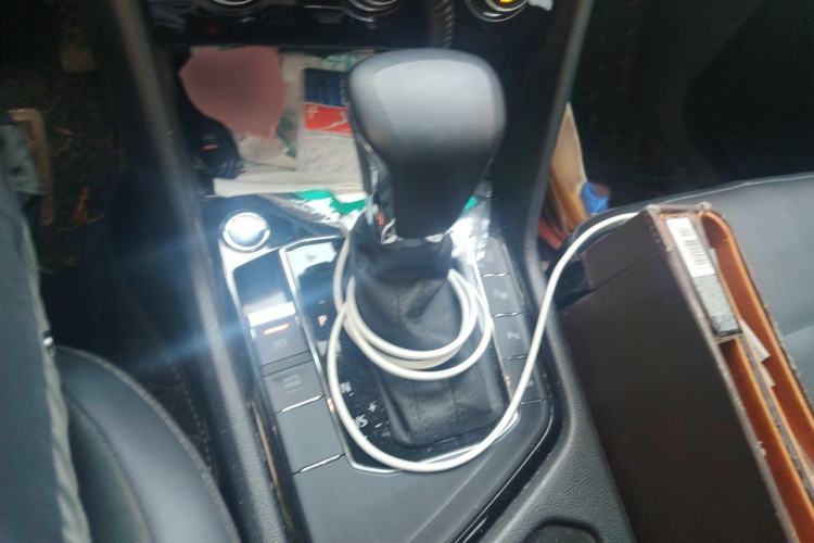 Used Volkswagen Tiguan L 2020 330TSI Automatic Two-Wheel Drive Smart Luxury Edition China VI Standard Gear Lever