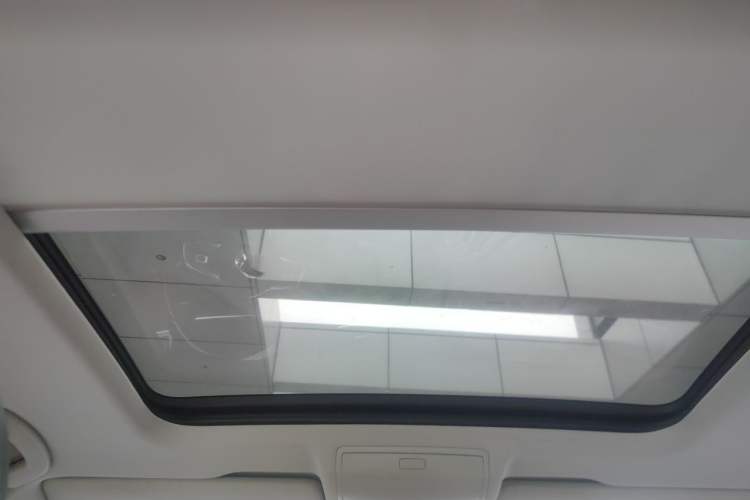 Used Volkswagen Tiguan L 2020 330TSI Automatic Two-Wheel Drive R-Line Flagship Version China VI Standard Headliner