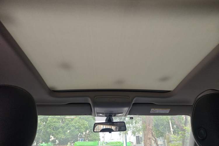 Used Volkswagen Tiguan L 2020 330TSI Automatic Two-Wheel Drive Panoramic Comfort Edition China VI Standard Headliner