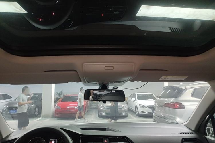 Used Volkswagen Tiguan L 2020 330TSI Automatic Two-Wheel Drive Panoramic Comfort Edition China VI Standard Headliner