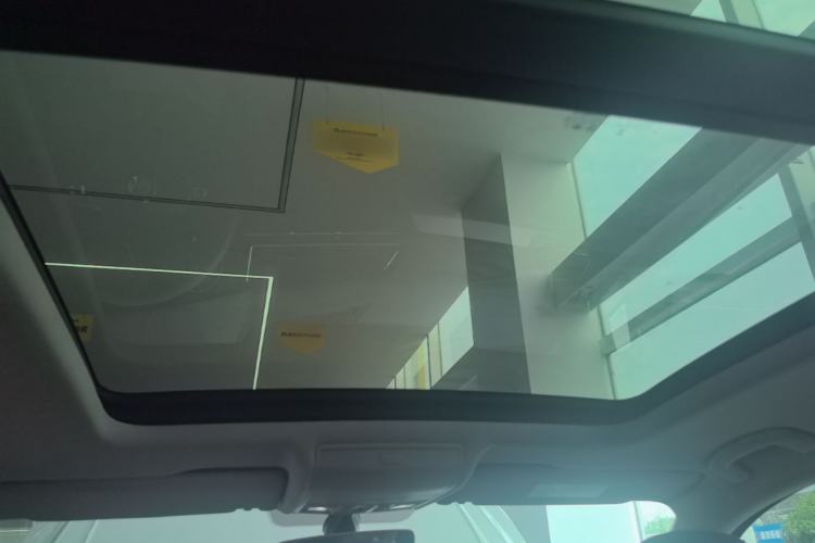 Used Volkswagen Tiguan L 2020 330TSI Automatic Two-Wheel Drive Smart Luxury Edition China VI Standard Headliner