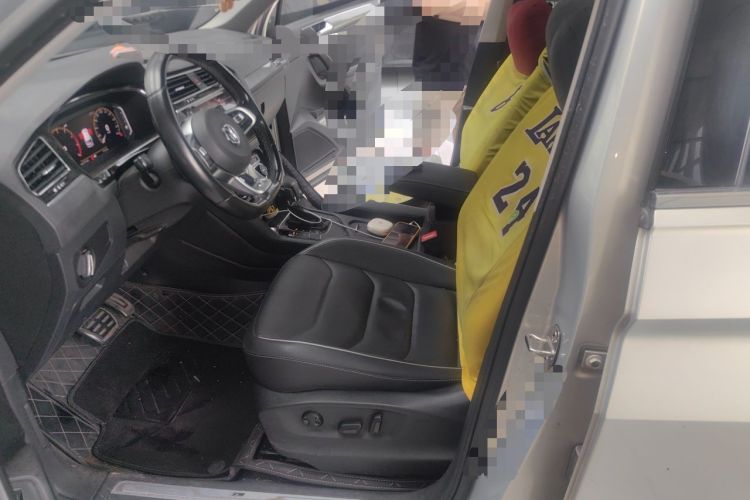 Used Volkswagen Tiguan L 2020 330TSI Automatic Two-Wheel Drive R-Line Flagship Version China VI Standard Left Front Seat