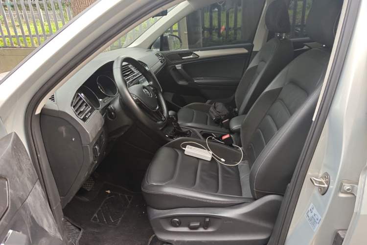 Used Volkswagen Tiguan L 2020 330TSI Automatic Two-Wheel Drive Panoramic Comfort Edition China VI Standard Left Front Seat