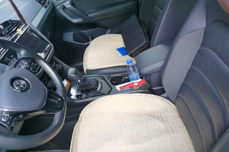 Used Volkswagen Tiguan L 2020 330TSI Automatic Two-Wheel Drive Smart Luxury Edition China VI Standard Left Front Seat