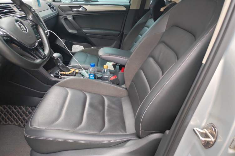 Used Volkswagen Tiguan L 2020 330TSI Automatic Two-Wheel Drive Smart Luxury Edition China VI Standard Left Front Seat
