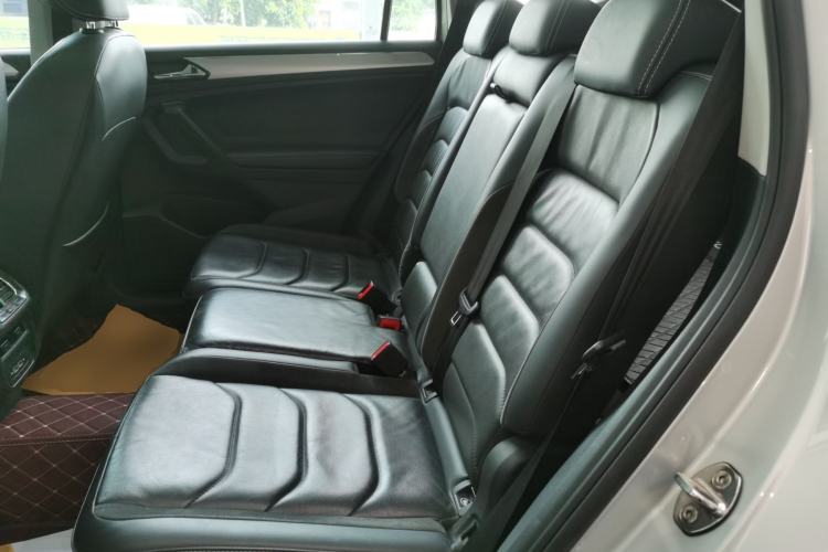 Used Volkswagen Tiguan L 2020 330TSI Automatic Two-Wheel Drive Smart Luxury Edition China VI Standard Left Rear Seat