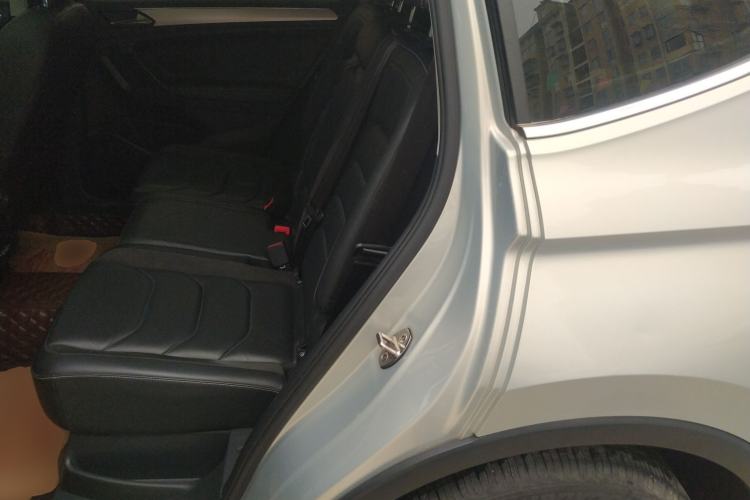 Used Volkswagen Tiguan L 2020 330TSI Automatic Two-Wheel Drive Panoramic Comfort Edition China VI Standard Left Rear Seat