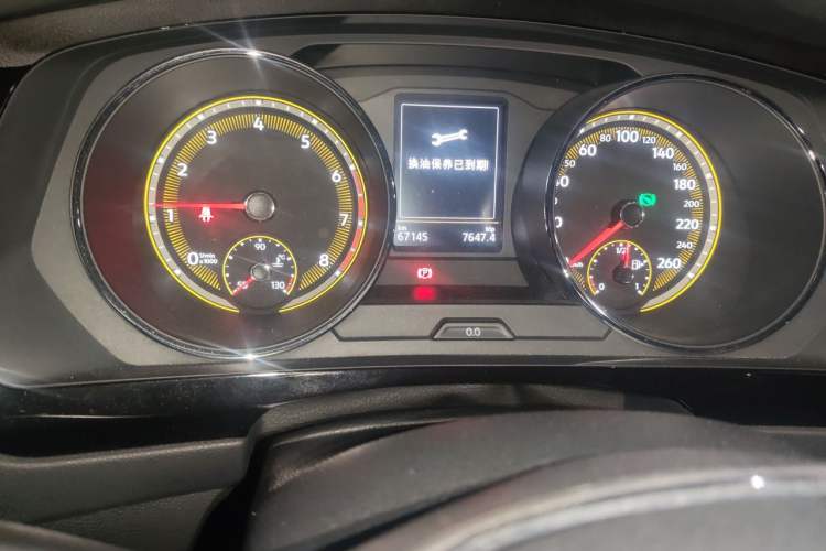 Used Volkswagen Tiguan L 2020 330TSI Automatic Two-Wheel Drive Smart Luxury Edition China VI Standard Odometer Close Up