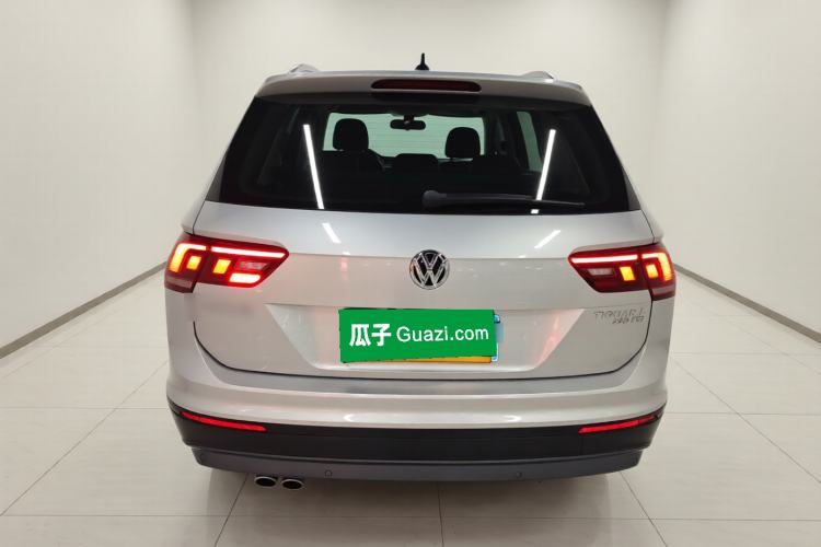 Used Volkswagen Tiguan L 2020 330TSI Automatic Two-Wheel Drive Luxury Edition China VI Standard Rear