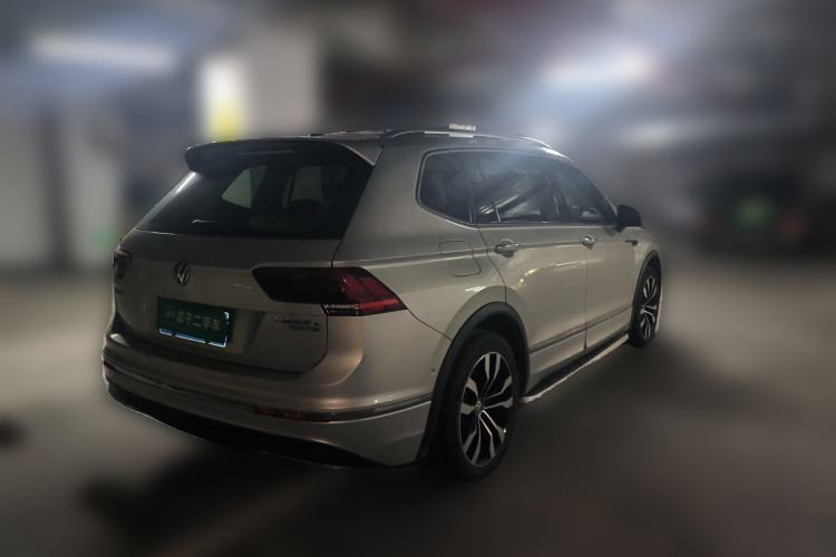 Used Volkswagen Tiguan L 2020 330TSI Automatic Two-Wheel Drive R-Line Flagship Version China VI Standard Rear Right 45 Deg