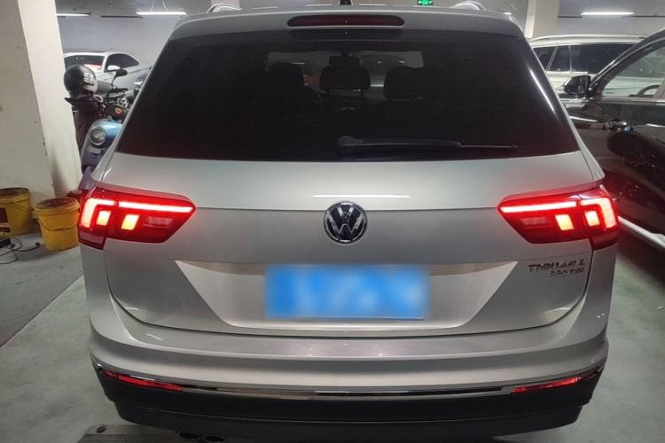 Used Volkswagen Tiguan L 2020 330TSI Automatic Two-Wheel Drive Panoramic Comfort Edition China VI Standard Rear