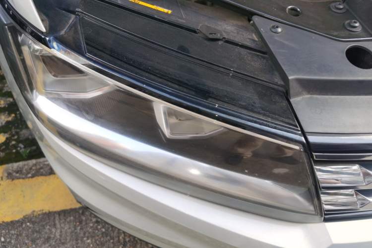 Used Volkswagen Tiguan L 2020 330TSI Automatic Two-Wheel Drive Smart Luxury Edition China VI Standard Right Front Headlight