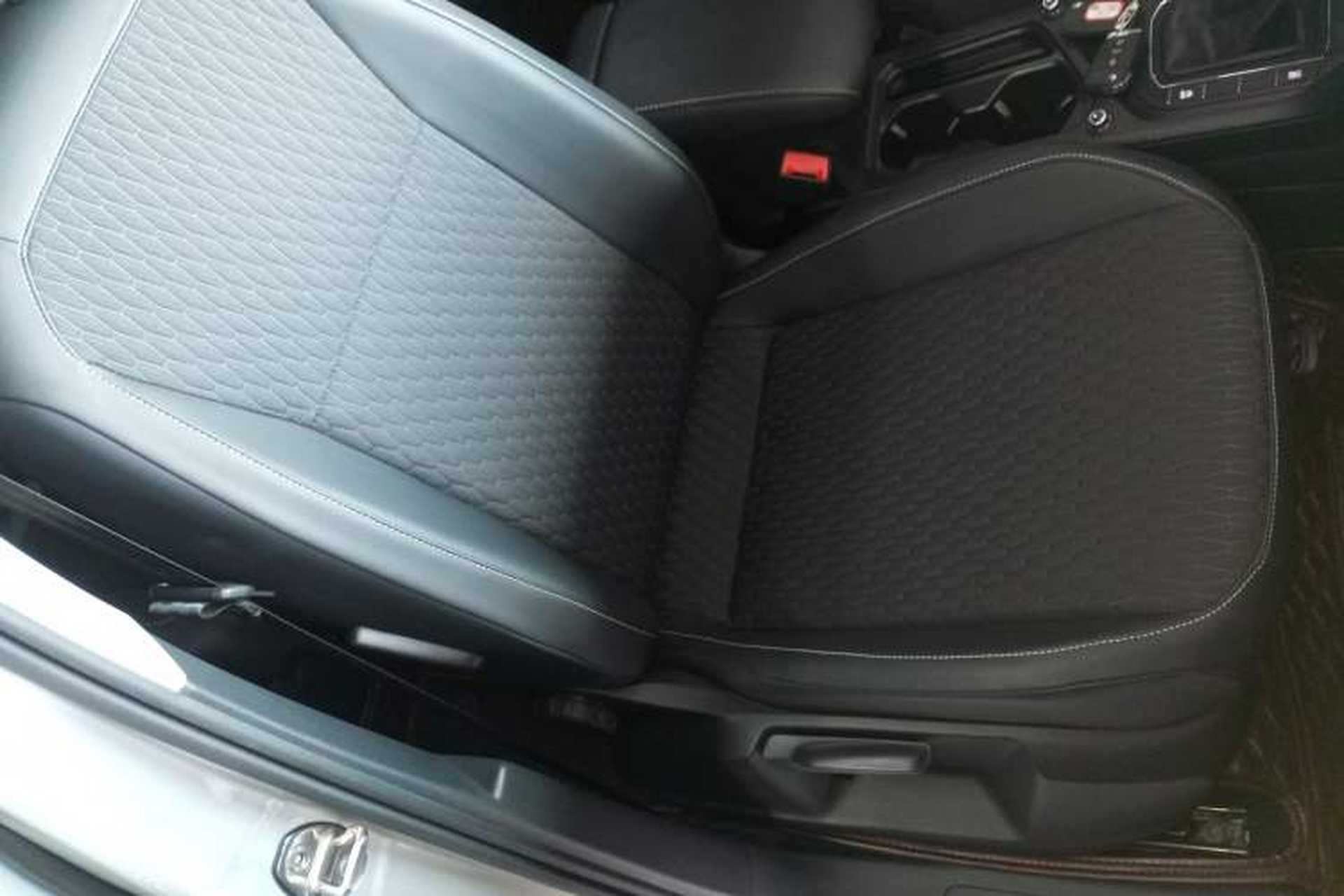 Used Volkswagen Tiguan L 2020 330TSI Automatic Two-Wheel Drive Luxury Edition China VI Standard Right Front Seat